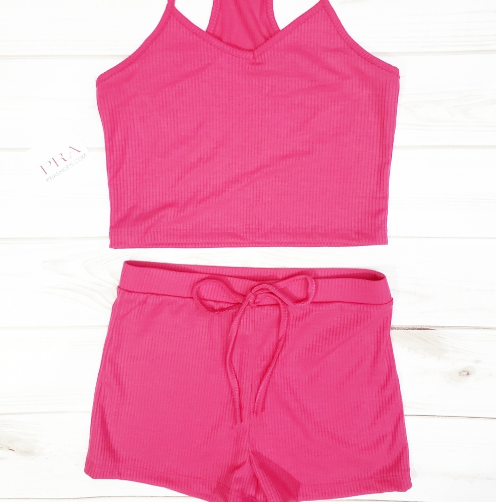 Top and short set - Picture 2 of 3